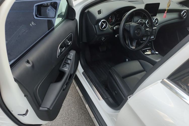 Used Mercedes-Benz GLA 2018 GLA 200 Fashion Model