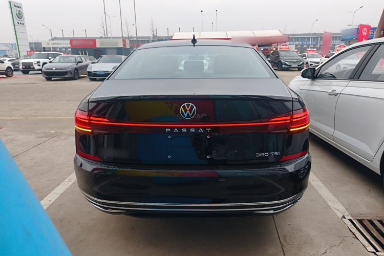 Used Volkswagen Passat 2025 Outstanding Model 380TSI Starry Dragon Edition
