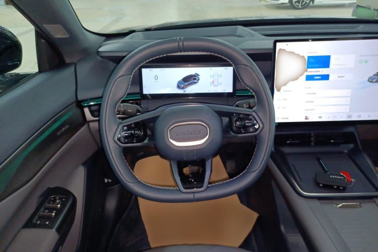 Used Lynk & Co 07 2024 EM-P 126 Long-Range Halo
