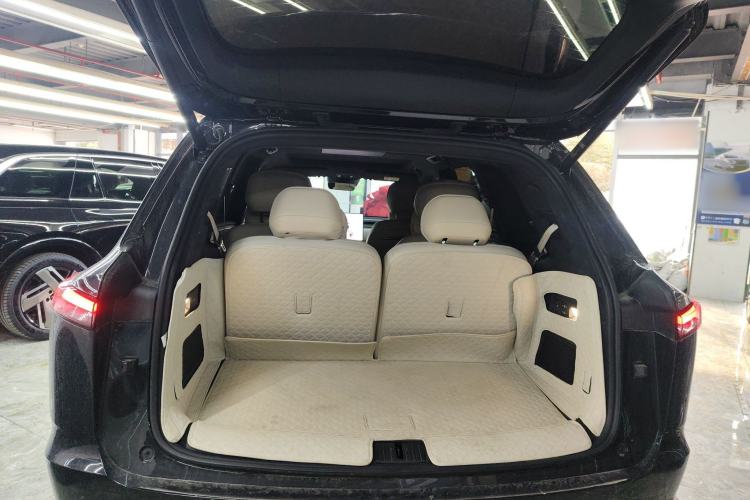 Used ONVO Luxeed L90 2025 Model—Ultra Six-Seater Version