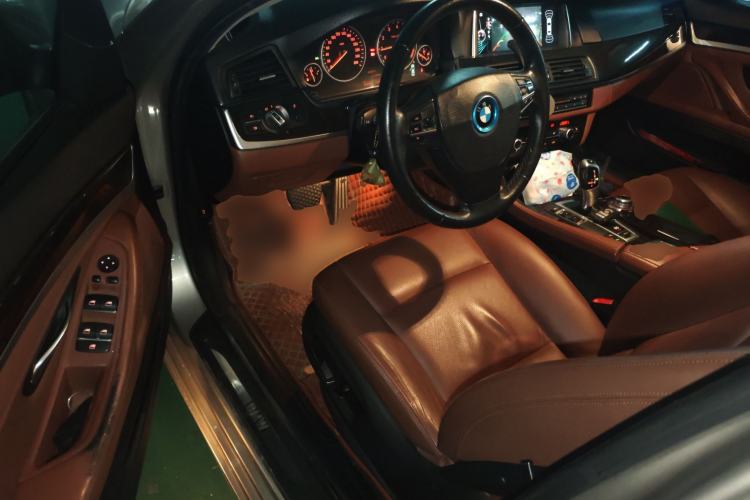 Used BMW 5 Series 2014 525Li Leading Model
