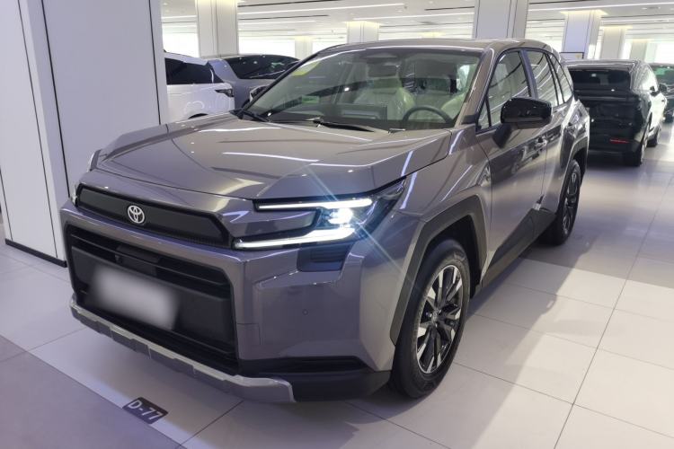 Used Toyota RAV4 2026 Model Dual-Engine 2.0L Two-Wheel Drive Luxury Edition