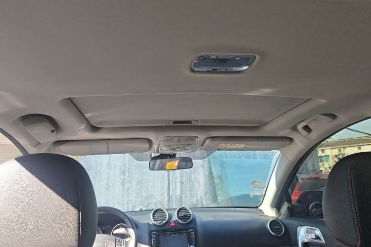 Used Haval H6 2015 Upgraded Model 1.5T Manual Two-Wheel Drive Elite Version
