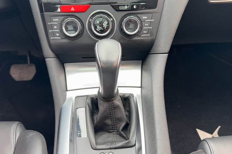 Used  6 2016 1.6T Luxury Edition THP160
