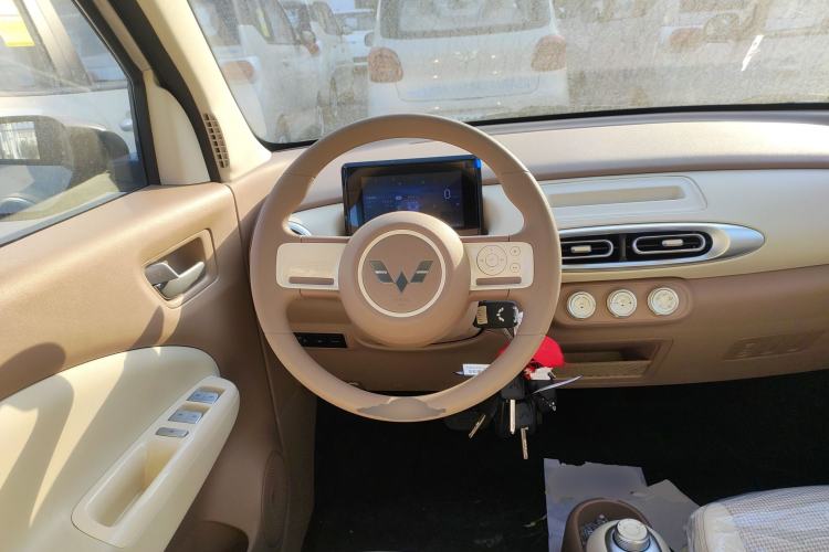 Used Wuling Hongguang MINIEV 2025 Four-Door Version Advanced Edition