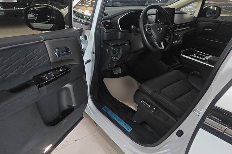 Used Honda Elysion 2024 2.0L eHEV Luxury Edition
