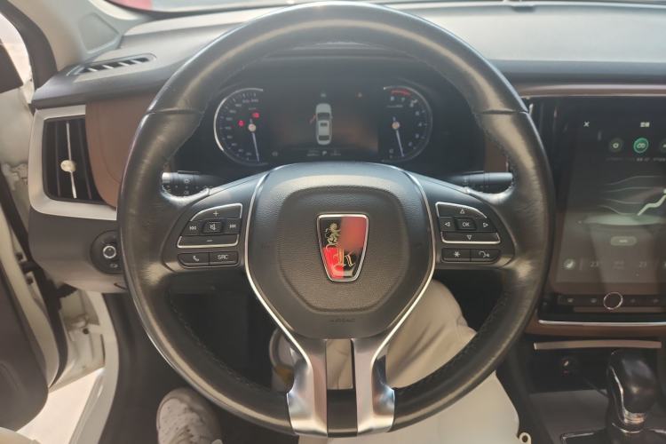 Used Roewe i6 2017 20T Automatic Internet ZhiZun Edition