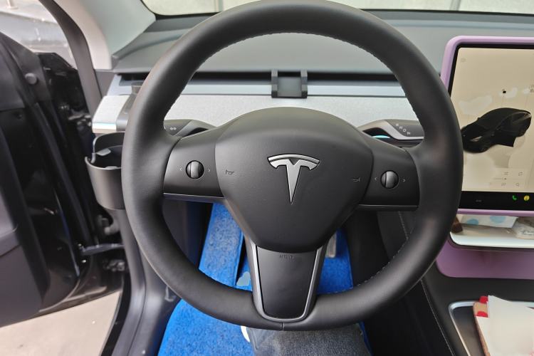 Used Tesla Model Y 2024 Rear-Wheel-Drive Version
