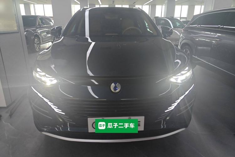 Used Denza N8 2023 Four-Wheel Drive Ultra-Hybrid Flagship Six-Seater Version
