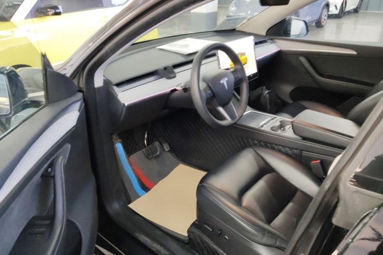 Used Tesla Model Y 2023 Rear-Wheel-Drive Version