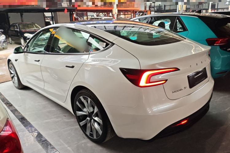 Used Tesla Model 3 2023 Long-Range All-Wheel-Drive Version