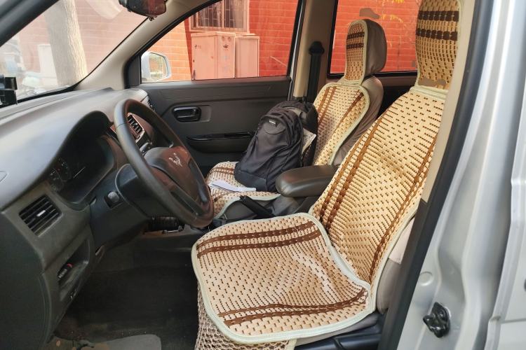 Used Wuling Rongguang V 2016 1.5L Standard Version
