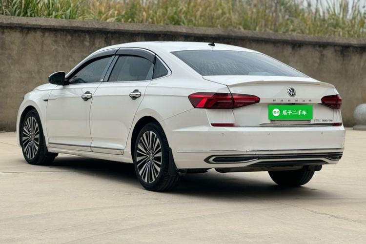 Used Volkswagen Passat 2019 330TSI Luxury Edition China VI Standard