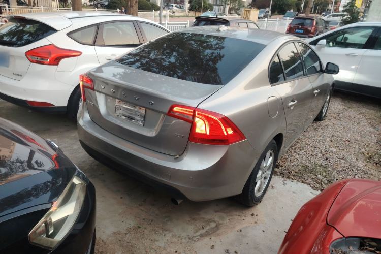 Used Volvo S60 2011 2.0T Comfort Edition