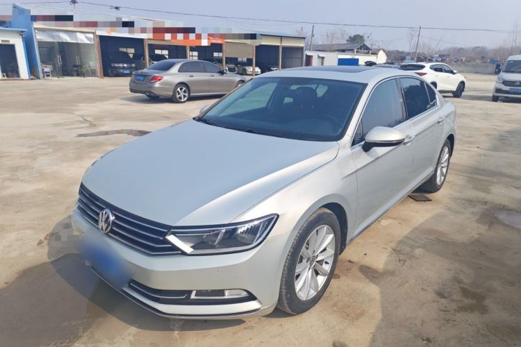 Used Volkswagen Magotan 2017 330TSI DSG Leading Model
