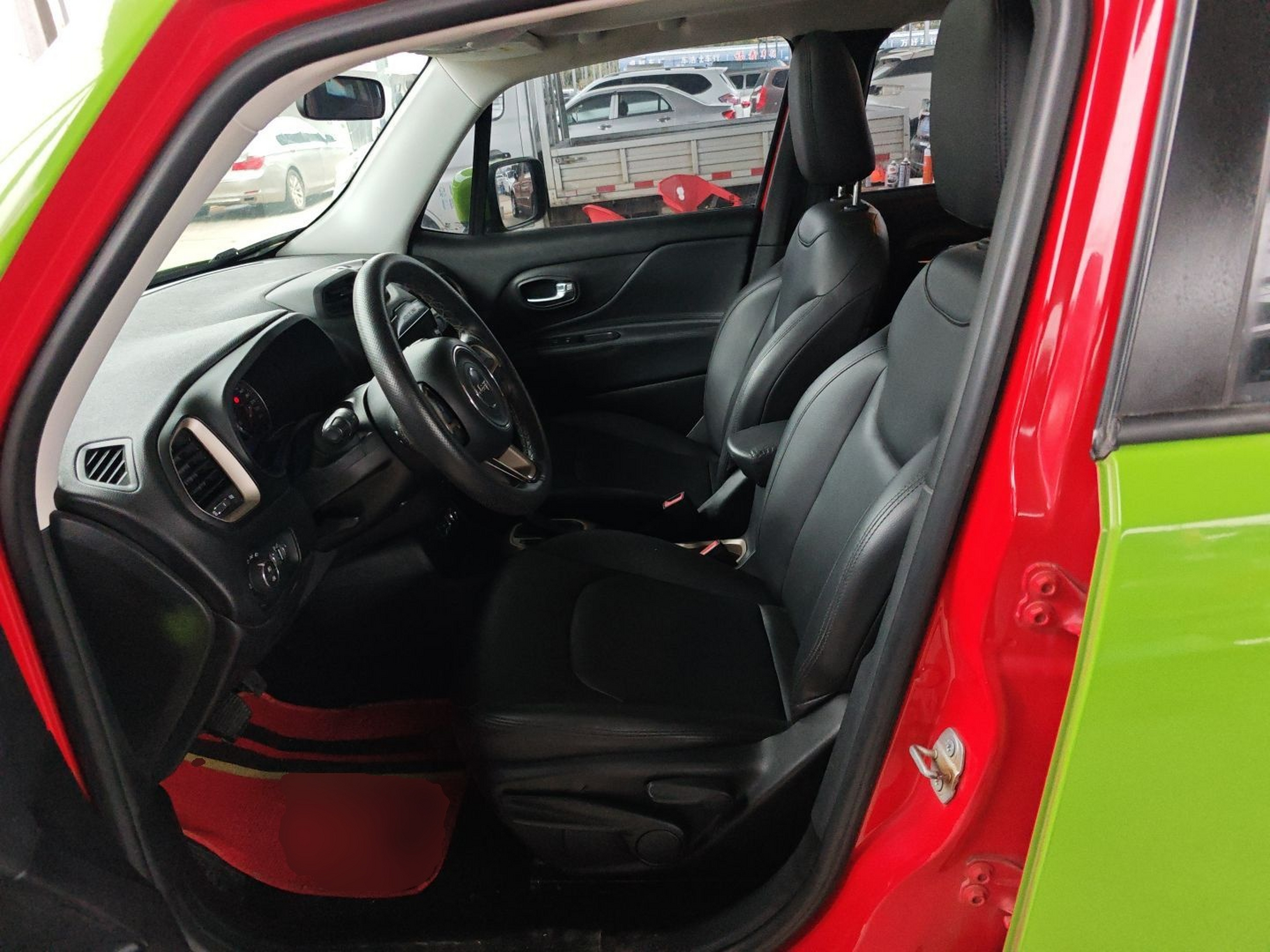 المقاعد الأمامية داخل السيارة