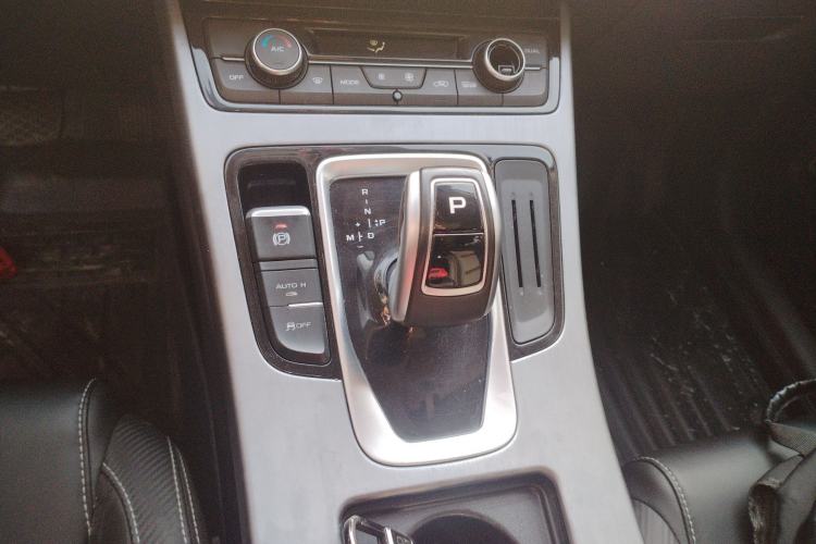 Used Geely Auto Emgrand X7 Sport 2021 Million Edition 1.8TD DCT Two-Wheel Drive Comfort Model
