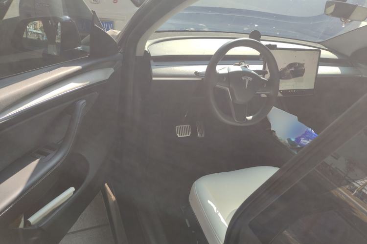 Used Tesla Model Y 2024 Rear-Wheel-Drive Version