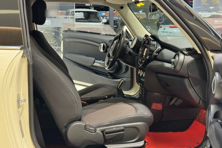 Used  MINI 2020 1.5T ONE
