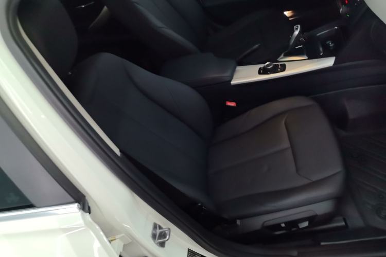 Used BMW 3 Series 2015 320Li Luxury Edition Fashion Model
