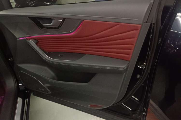 Used Hongqi HS5 2023 2.0T Qixiang Pro Edition
