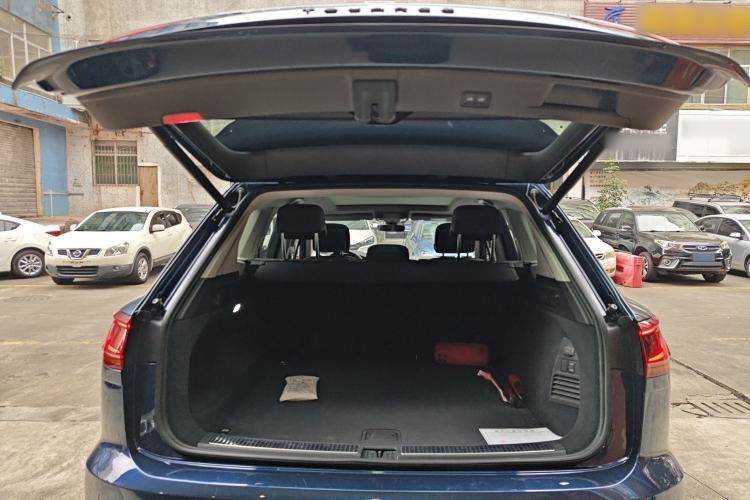 Used Volkswagen Touareg 2022 3.0 TSI Luxury Edition Black Diamond Sport Package