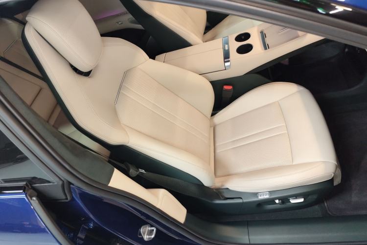 Used  YU7 2025 Ultra-Long Range High-Performance All-Wheel-Drive Max Edition