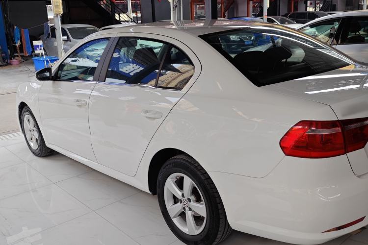 Used Volkswagen Lavida 2015 1.6L Automatic Fashion Edition
