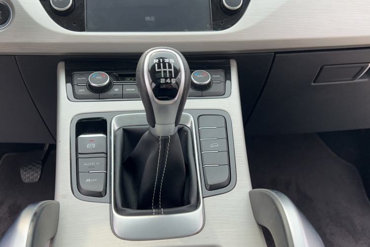 Used Geely Auto Emgrand X7 Sport 2020 1.8TD Manual Two-Wheel Drive Zhiya Model
