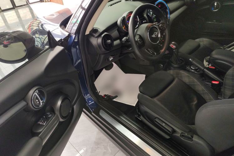 Used  MINI 2016 1.5T COOPER Avant-Garde
