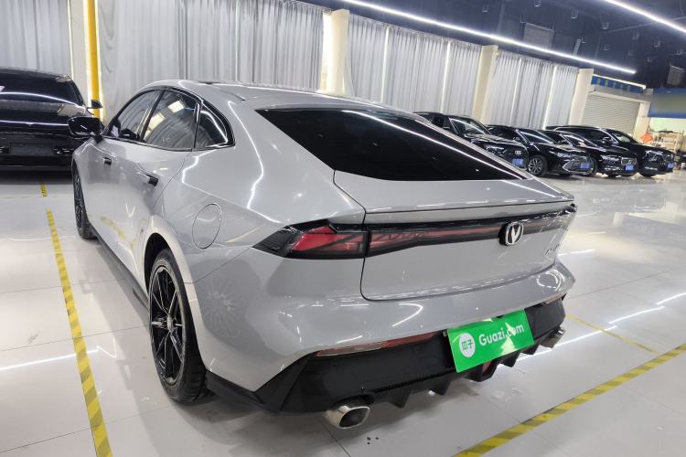 Used Changan UNI-V 2022 1.5T Prestige Version