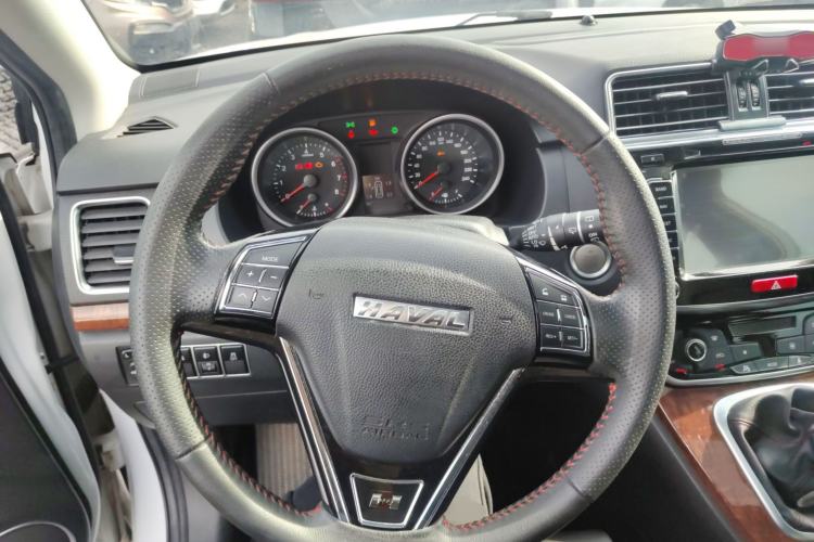 Used Haval H6 2015 Revised Version Sport Edition 1.5T Manual Transmission Two-Wheel Drive Elite Grade
