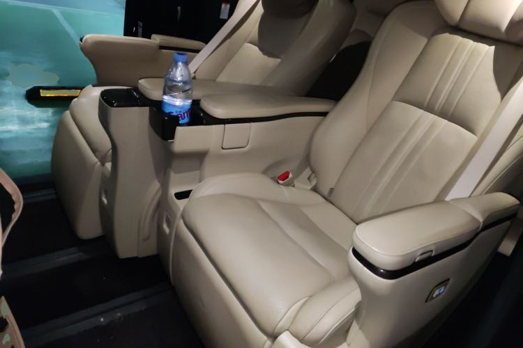 Used Toyota Alphard 2019 Dual-Engine 2.5L Prestige Edition
