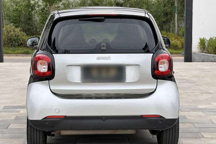 Used  fortwo 2015 1.0L 52 kW Hardtop Passion Edition
