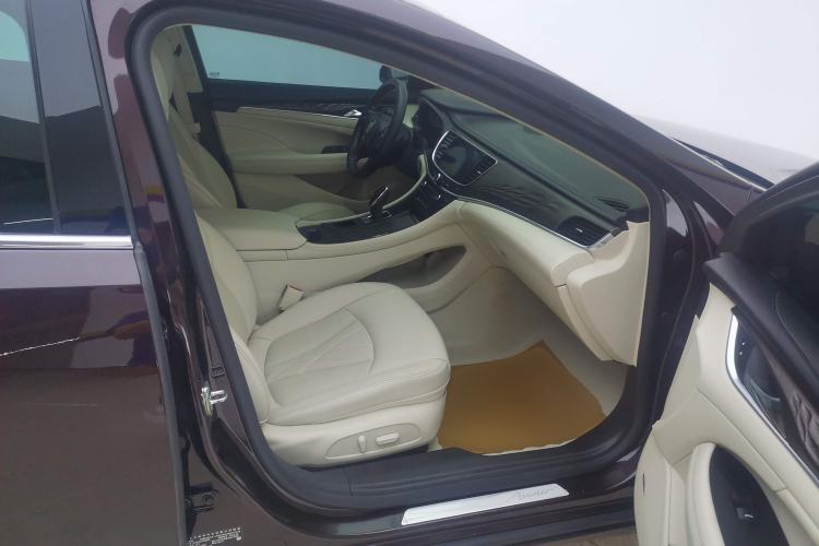 Used Buick LaCrosse 2022 Avenir Avia First Edition
