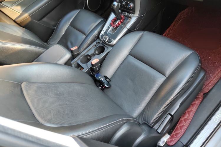 Used Chevrolet Captiva 2015 2.4L 4x4 Flagship Edition 7-Seater
