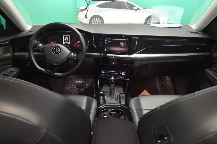 Used Volkswagen Passat 2020 Facelift 330TSI Elite Edition China VI Standard