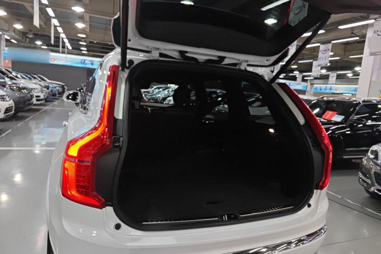 Used Volvo XC90 2021 B5 SmartDrive Luxury Edition 5-seater
