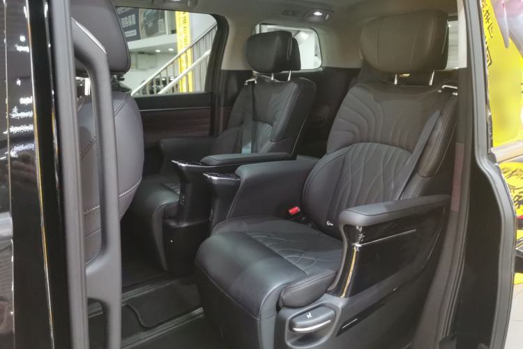 Used GAC Trumpchi M8 2024 Master Series 400T Prestige Edition
