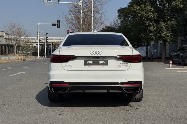 Used Audi A4L 2022 40 TFSI Luxury Dynamic Model