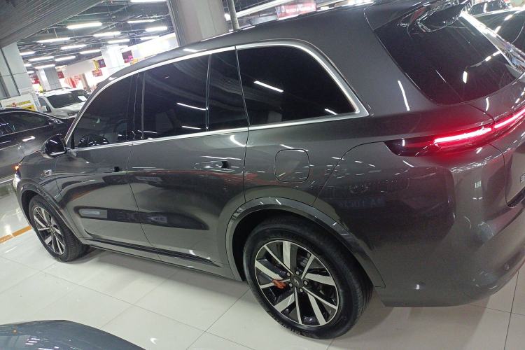 Used Li Auto L8 2024 PRO Model
