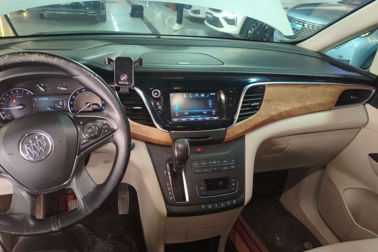 Used Buick GL8 2018 ES 28T Comfort Model China VI Standard