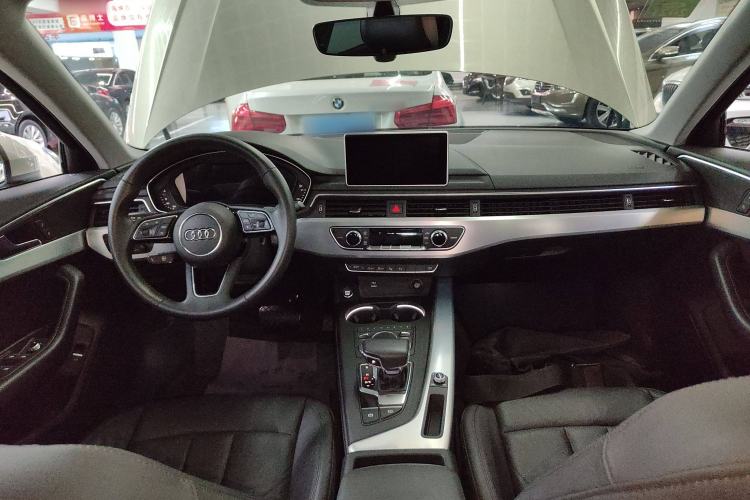 Used Audi A4L 2019 40 TFSI Fashion Version China V