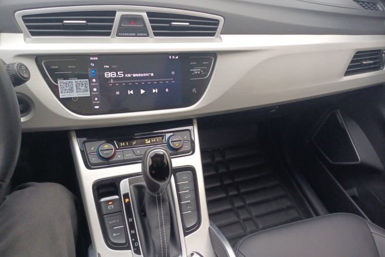 Used Geely Auto Emgrand X7 Sport 2018 1.8TD Automatic Two-Wheel Drive Smart 4G Connected Version