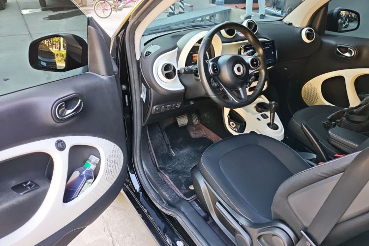 Used  fortwo 2015 1.0L 52 kW Hardtop Passion Edition
