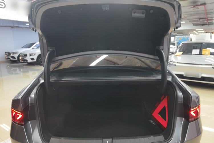 Used BYD Qin PLUS 2024 HONOR Edition DM-i 120KM Beyond Model
