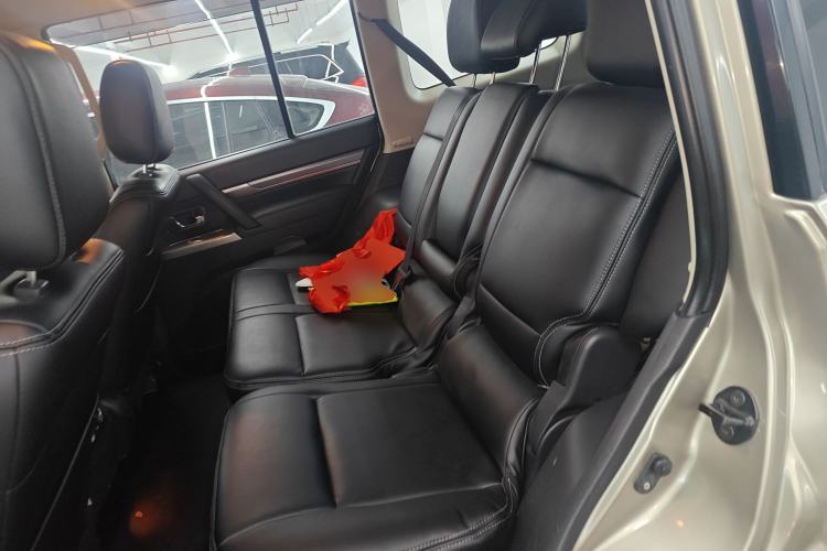 Used Mitsubishi Pajero 2016 3.0L Automatic Standard Version China V Standard
