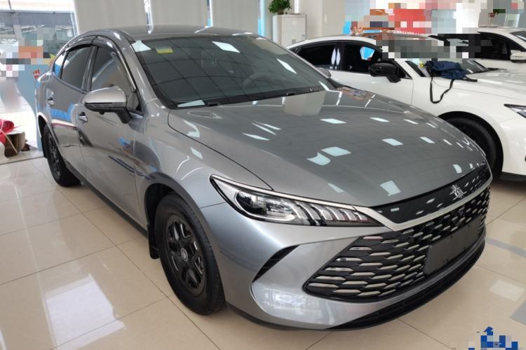Used BYD Qin PLUS 2025 DM-i Smart Drive 55KM Leading Model
