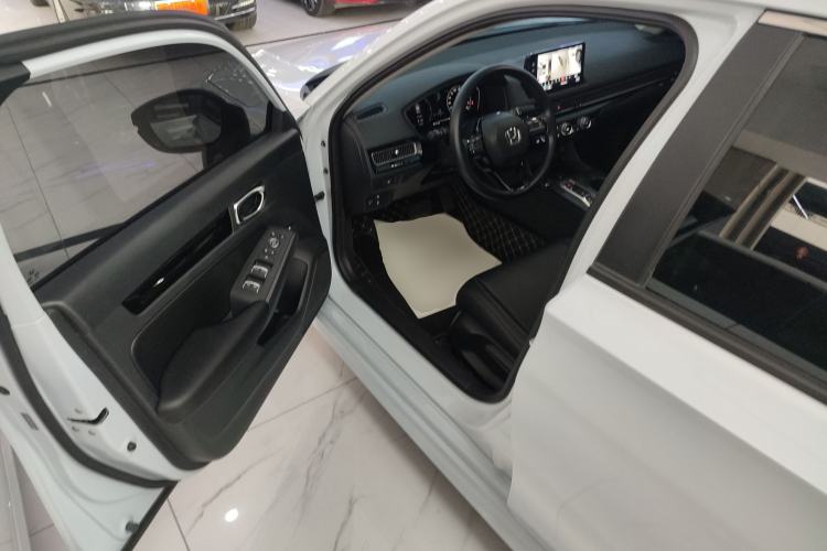 Used Honda Civic 2023 2.0L eHEV Pioneer Edition
