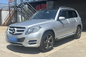 Used Mercedes-Benz GLK-Class 2013 GLK 300 4MATIC Dynamic Sunroof Model